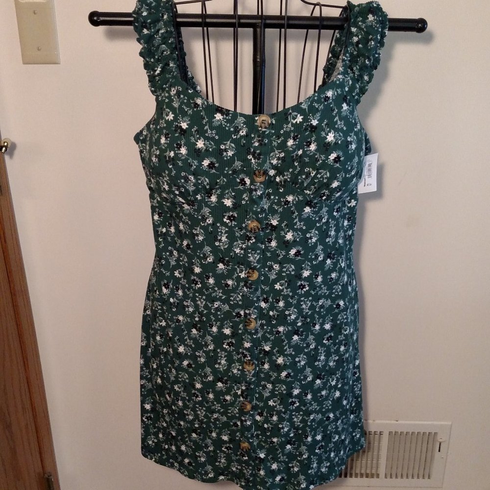 No Boundaries emerald, green floral dress, new with tags, size XL (15-17)
